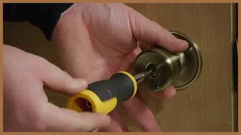 City Locksmith Shop Sun City, AZ 623-745-3616 - 15-unlock-door